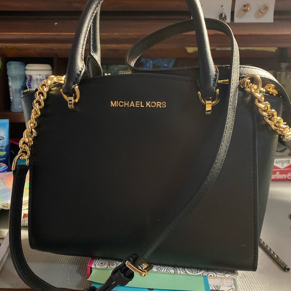 Micheal kors small black purse